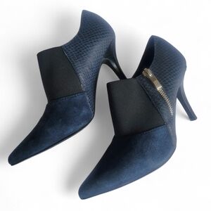 Tahari Navy and Black Heeled Shoes